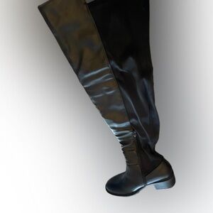 Black Knee-High Boots​, make an offer!